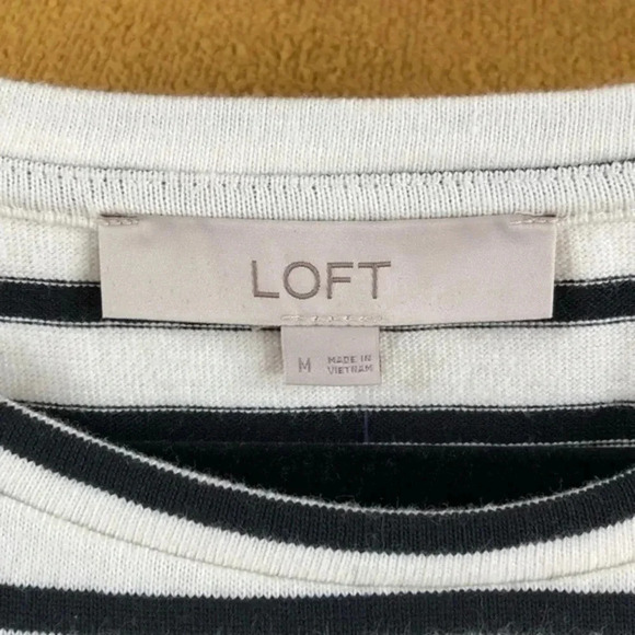 LOFT Hummingbird Bell Sleeve Black & White Striped Top NWOT - Picture 5 of 7